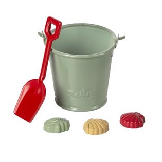 Beach Set - Shovel, Bucket & Shells 