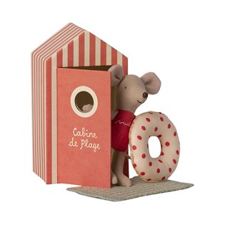 Beach Mice, Little Sister in Cabin De Plage