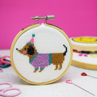 Dolly The Dachshund - Mini Cross Stitch Kit